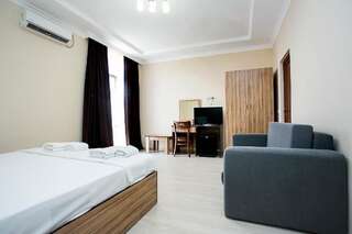 Отель Отель «Акуа Резорт» Сухум Большой двухместный номер с 1 кроватью-5
